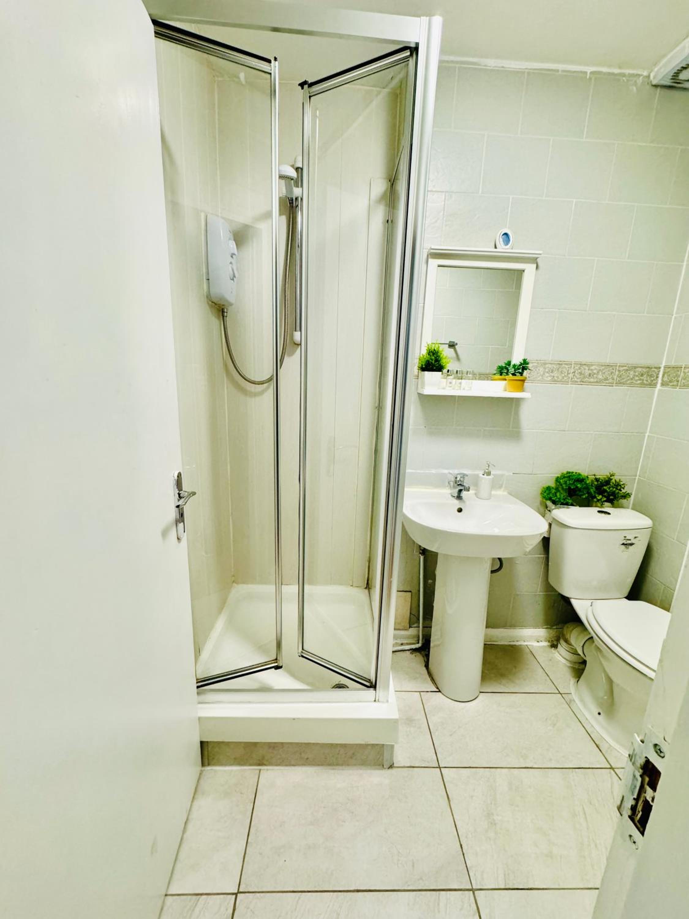 Unique Studio Flat in City 1111