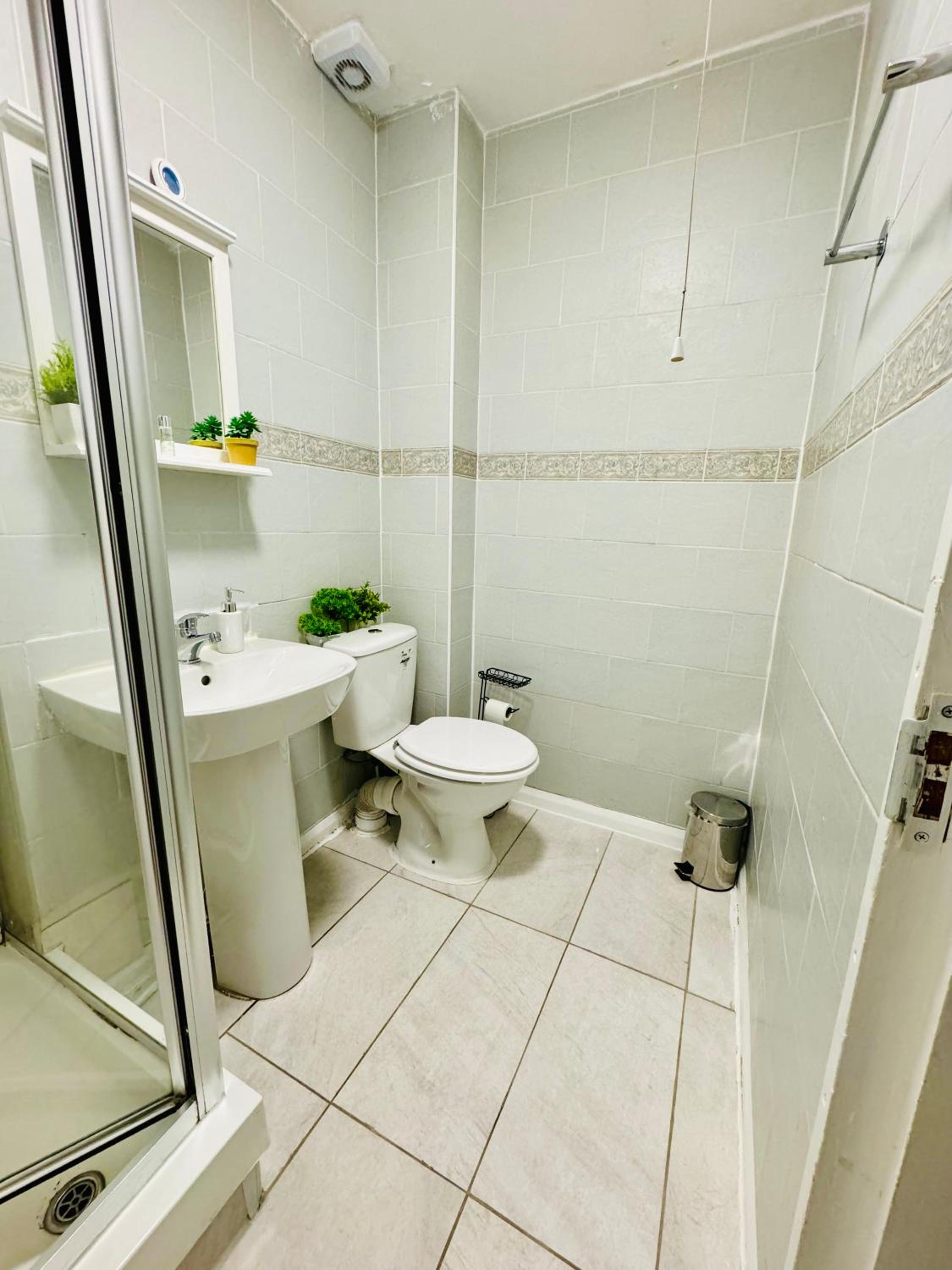Unique Studio Flat in City 1111