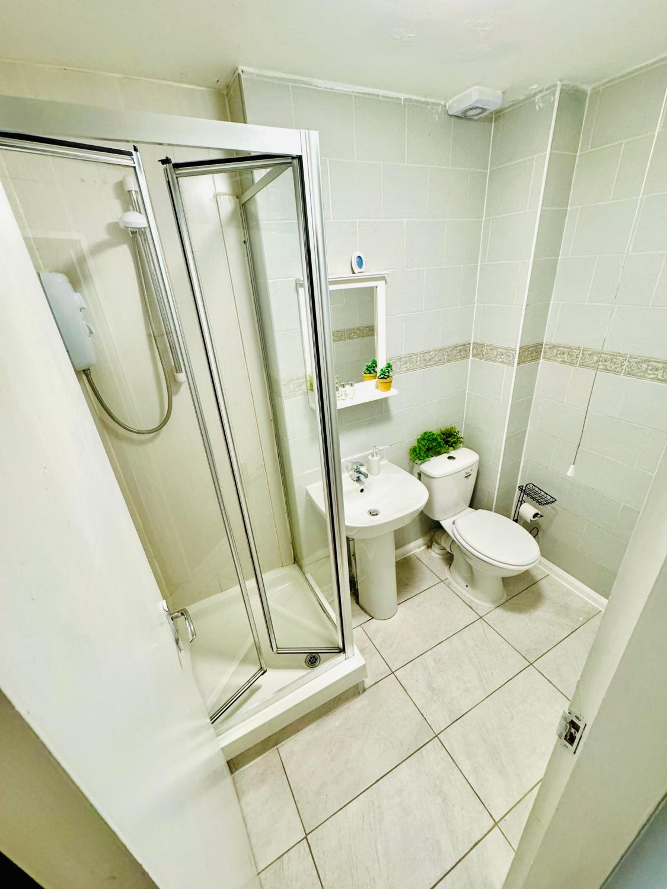 Unique Studio Flat in City 1111