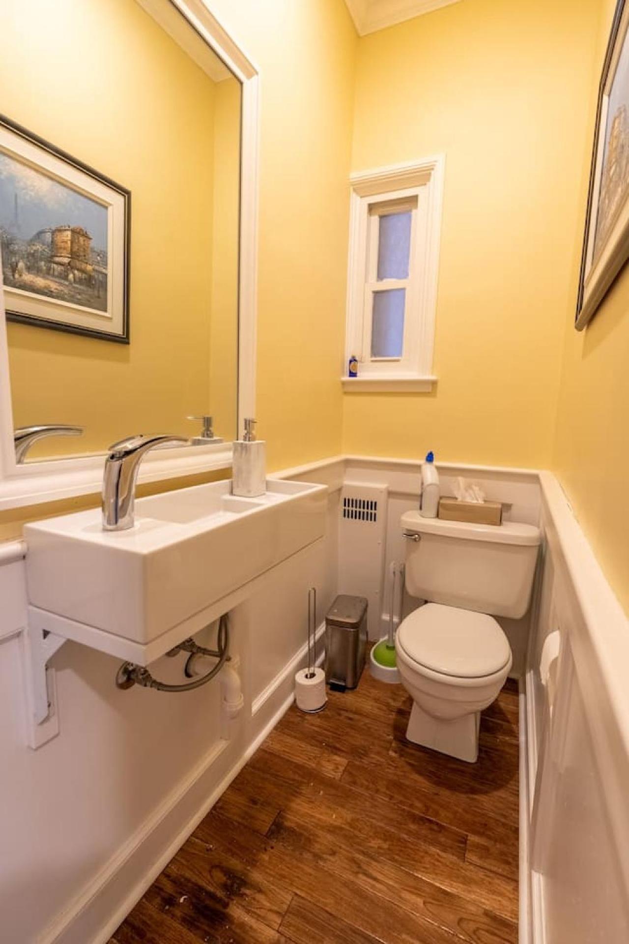 Cornwall Vacations - Cardinal Inn Romantic Room - Property Image 5