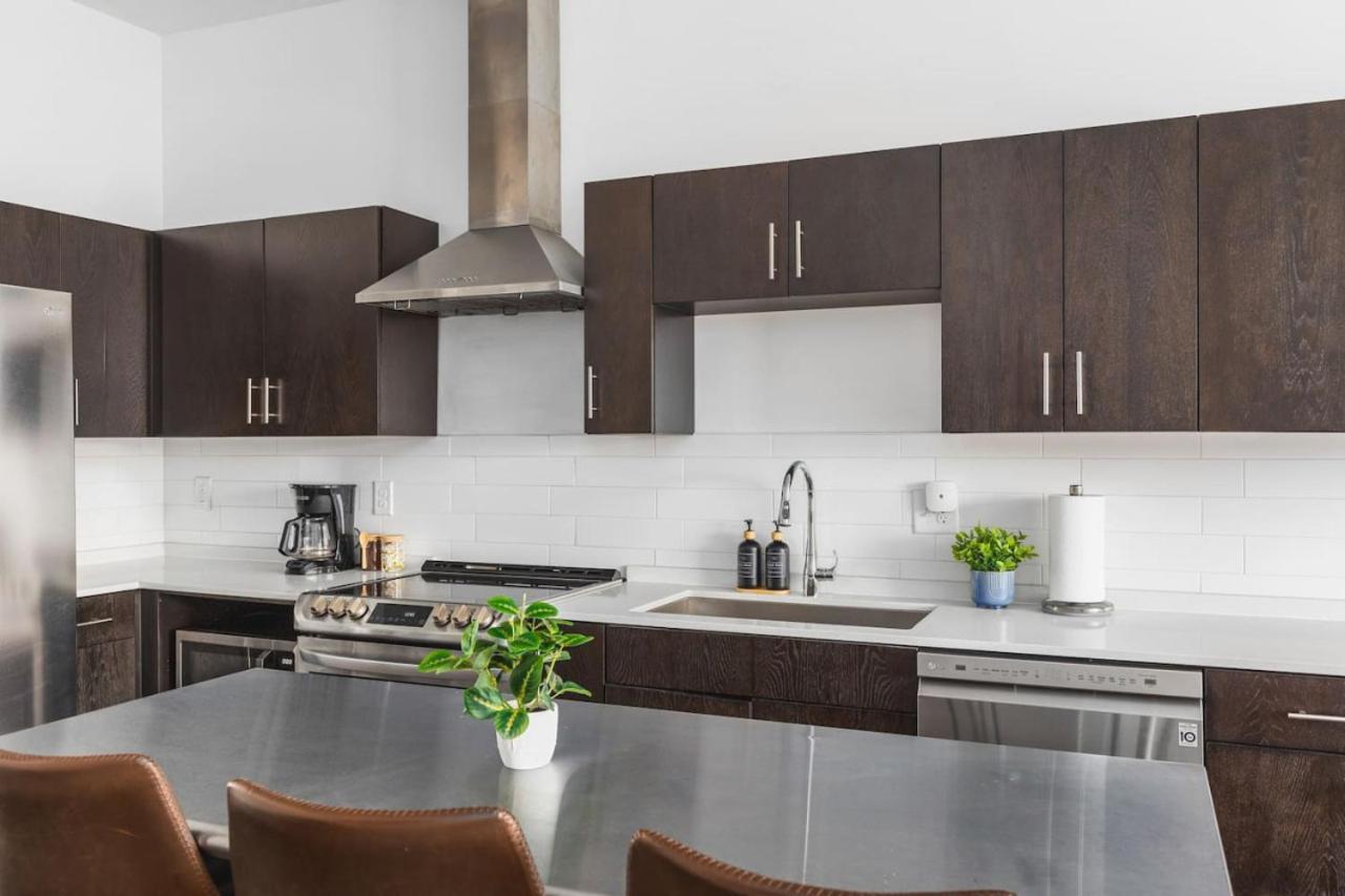 Modern Gulch Getaway with Pool, Parking, and Patio view 5