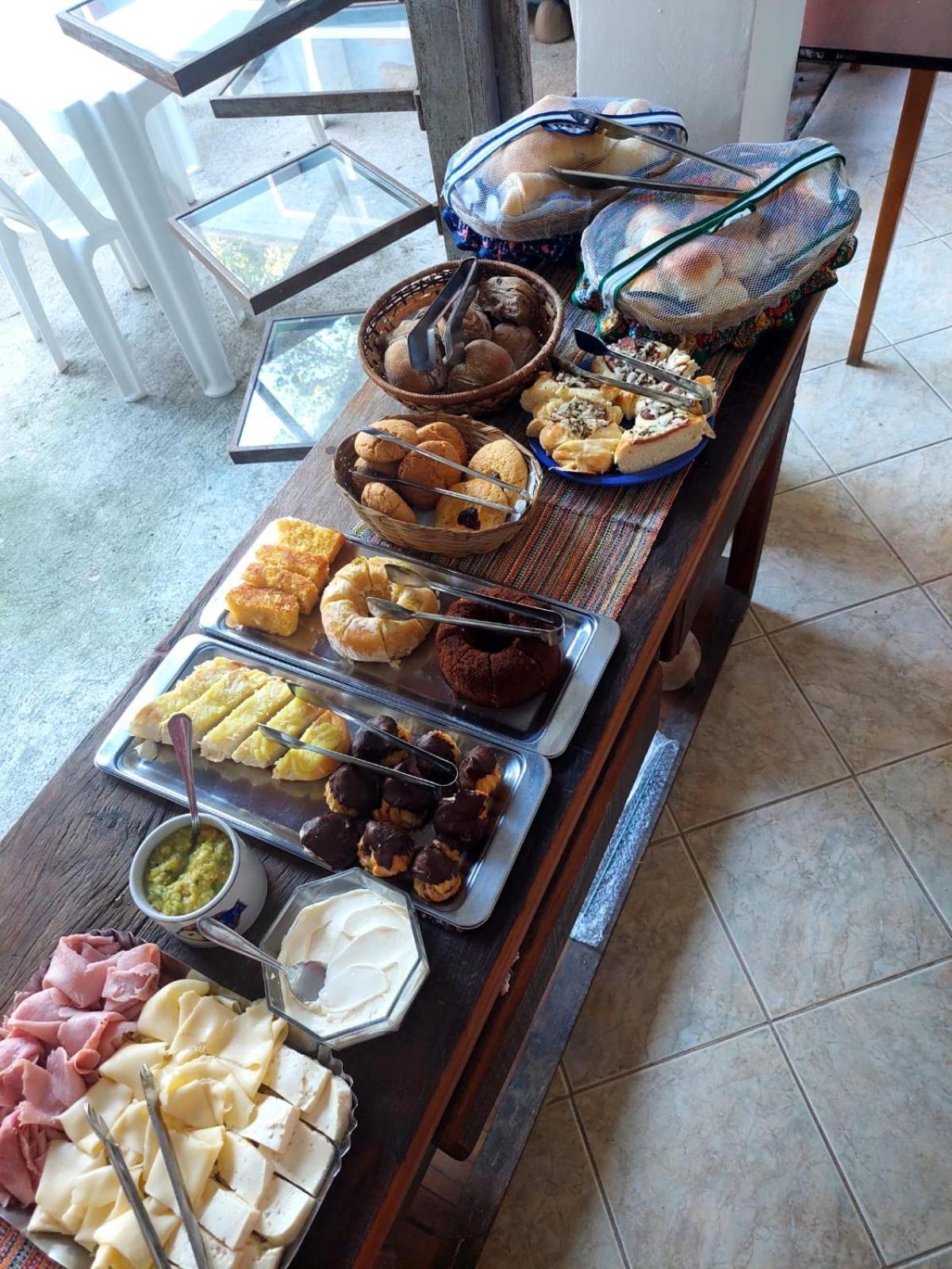 Pousada Brisamar Paraty COMECE O DIA COM UM CAFÉ DA MANHÃ INESQUECÍVEL