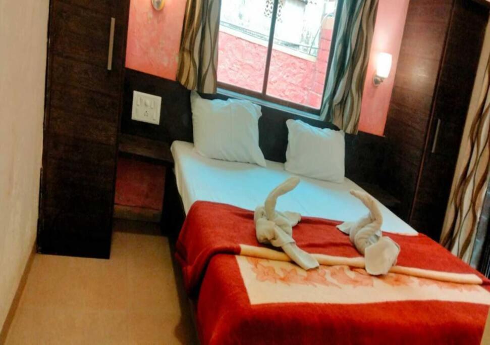 Maple Villa (6BHK with Breakfast at Mahabaleshwar) view 5
