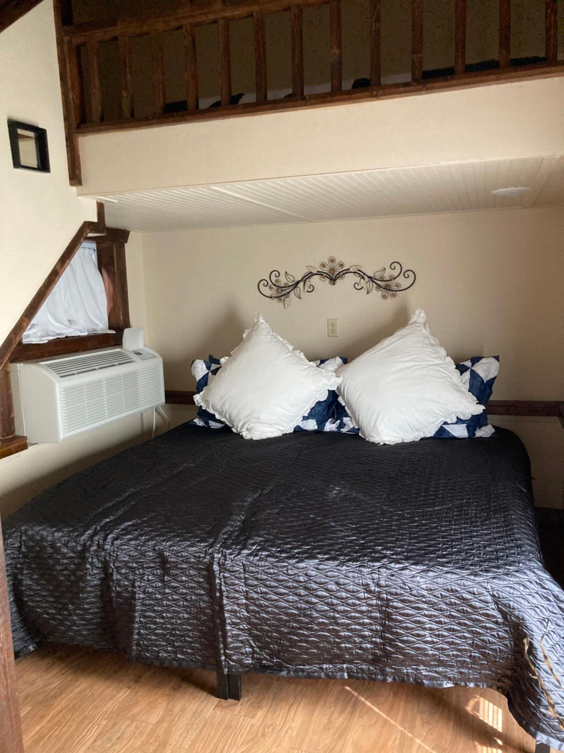 All Seasons Treehouse Village