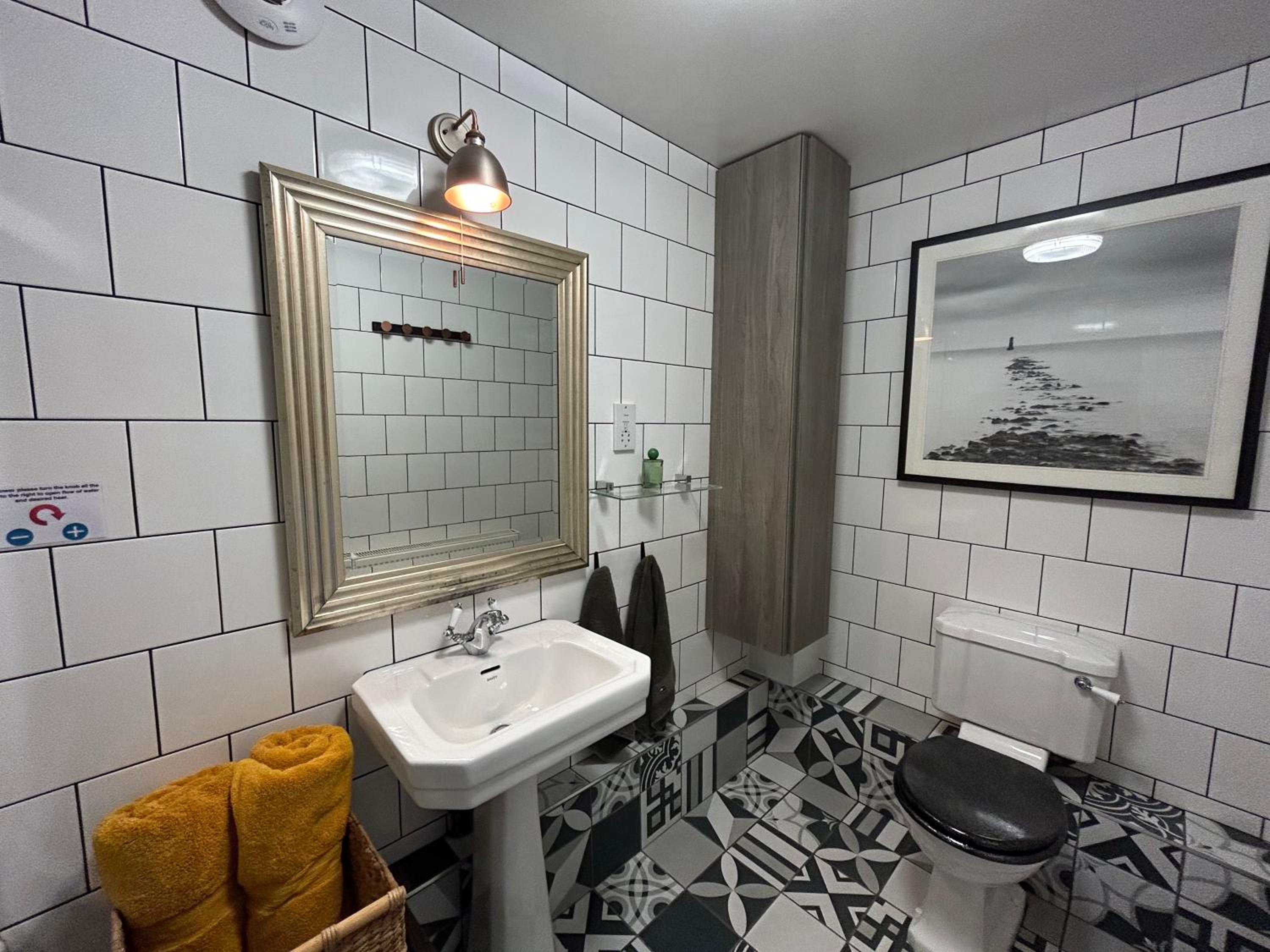 Worth House - Image 3