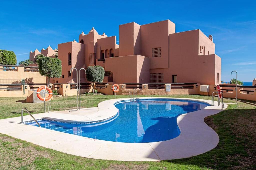 Modern & comfortable apt in Coto Real view 3