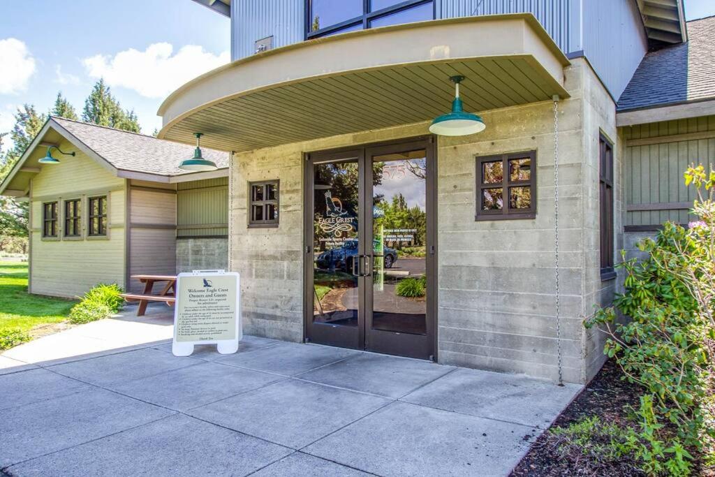 Juniper Haven New Remodel and Resort Amenities view 5