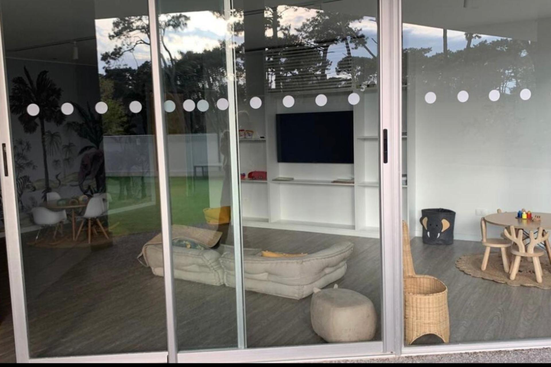 2 bedroom apartment. Ocean Drive Country Bldg view 5