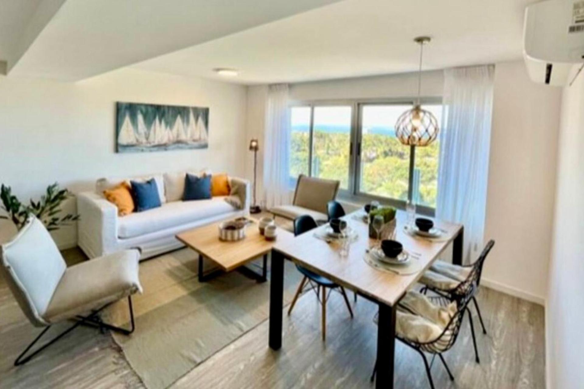2 bedroom apartment. Ocean Drive Country Bldg view 2