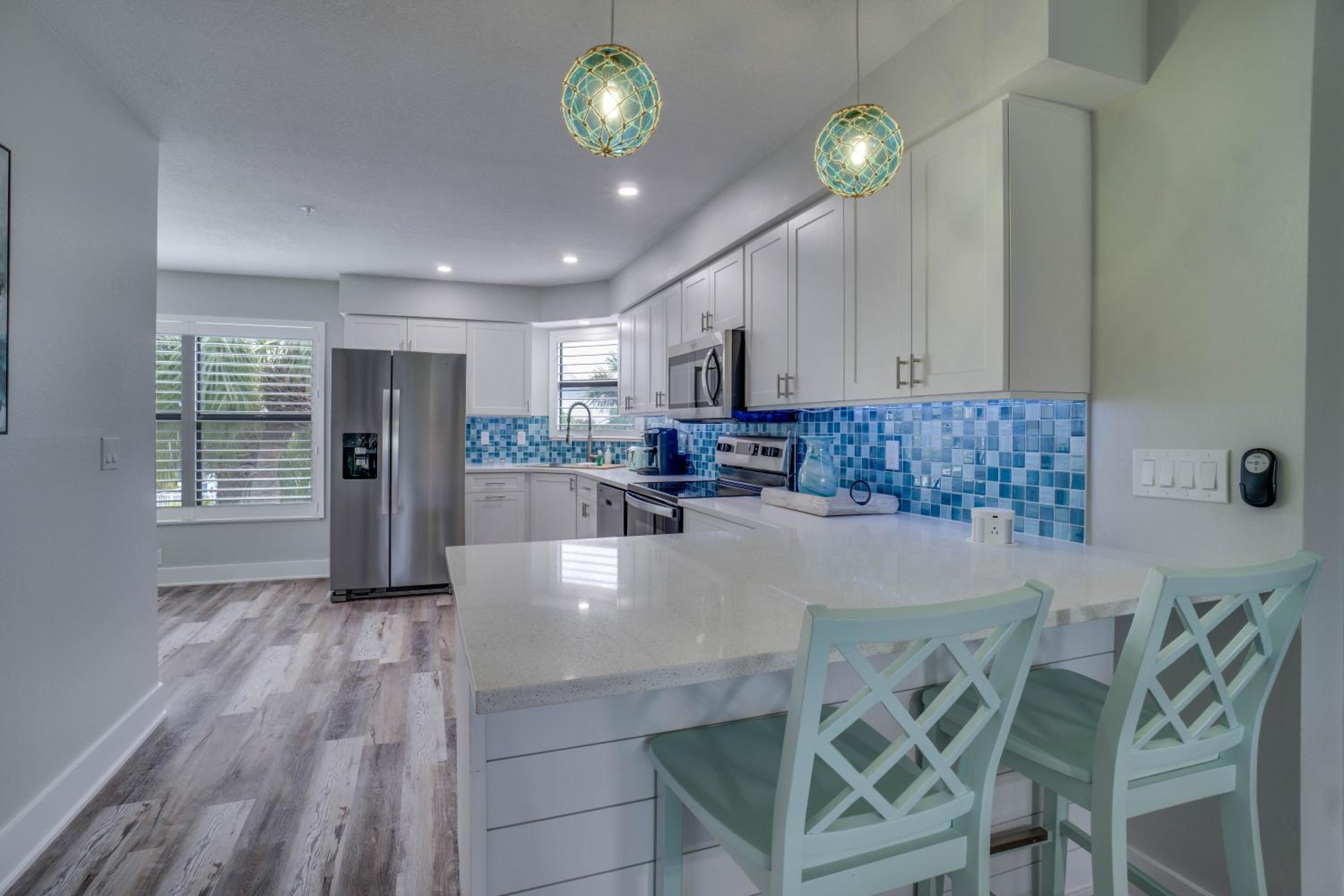 Fully Remodeled Steps to the Beach - Amazing Tropical Sunsets view 3
