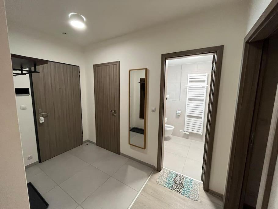 Modern Apartment • Garden • Near The City Center