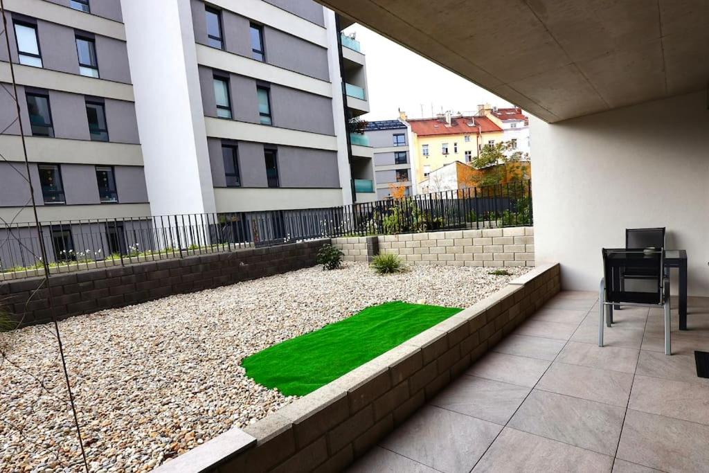 Modern Apartment • Garden • Near The City Center