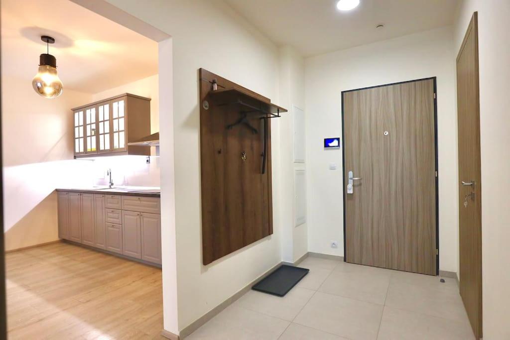 Modern Apartment • Garden • Near The City Center