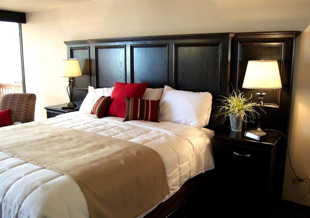 Hotel DeVille view 4