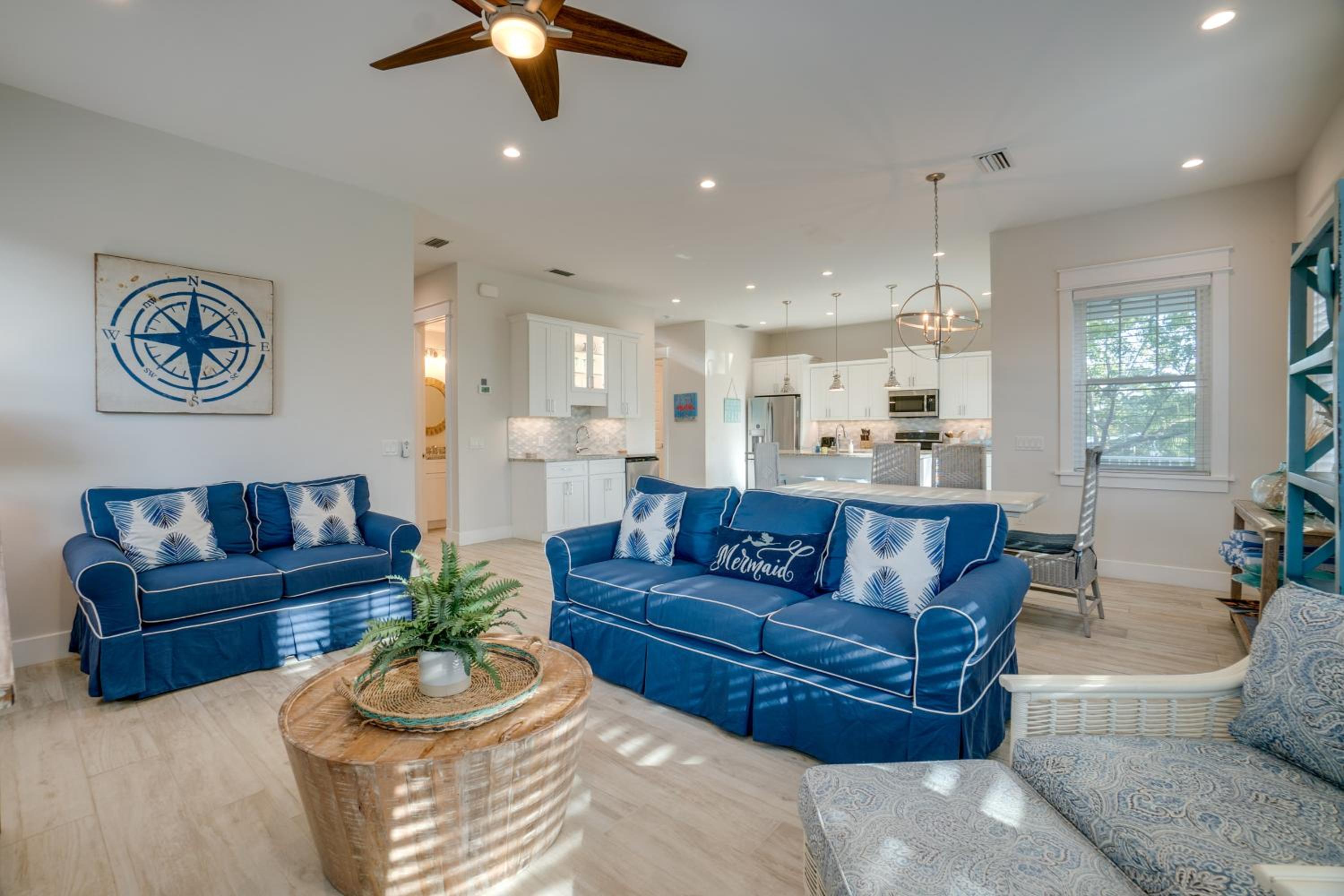 4 bed and 3 and half bath private heated pool spa and rooftop deck 5 minutes from the beach view 4