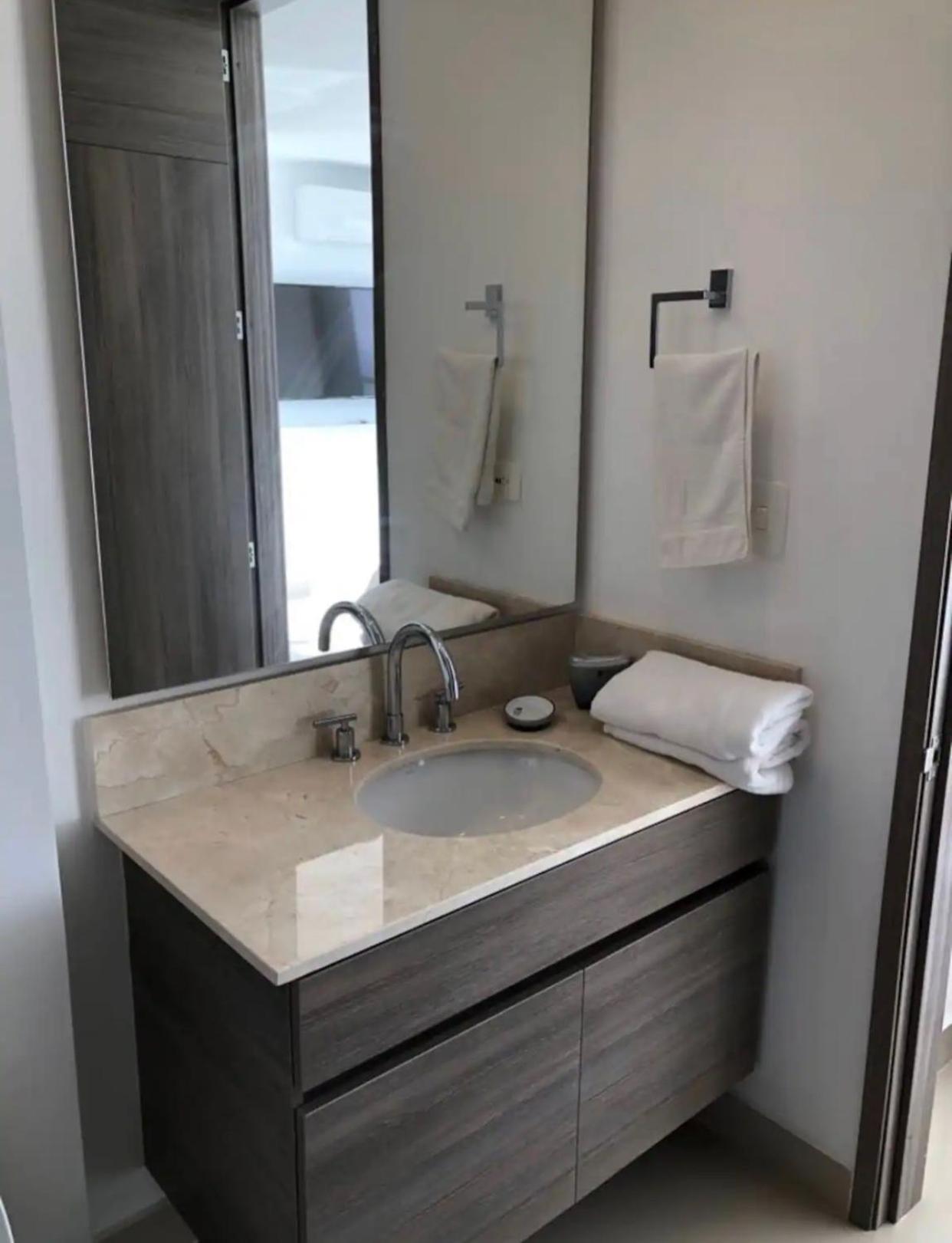 Apartamentos frente al mar en Morros City