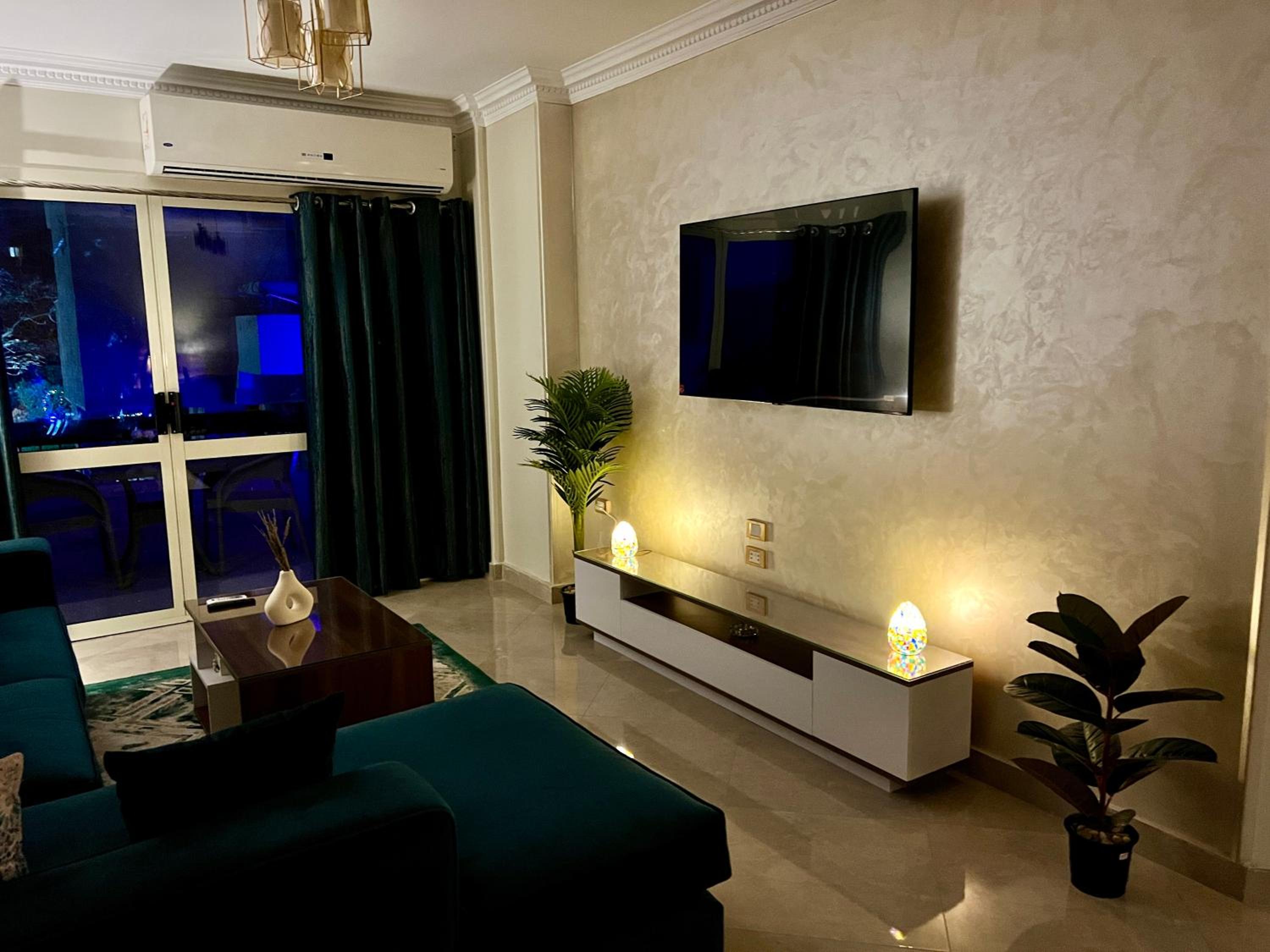 Modern 2BR Apartment in Maadi