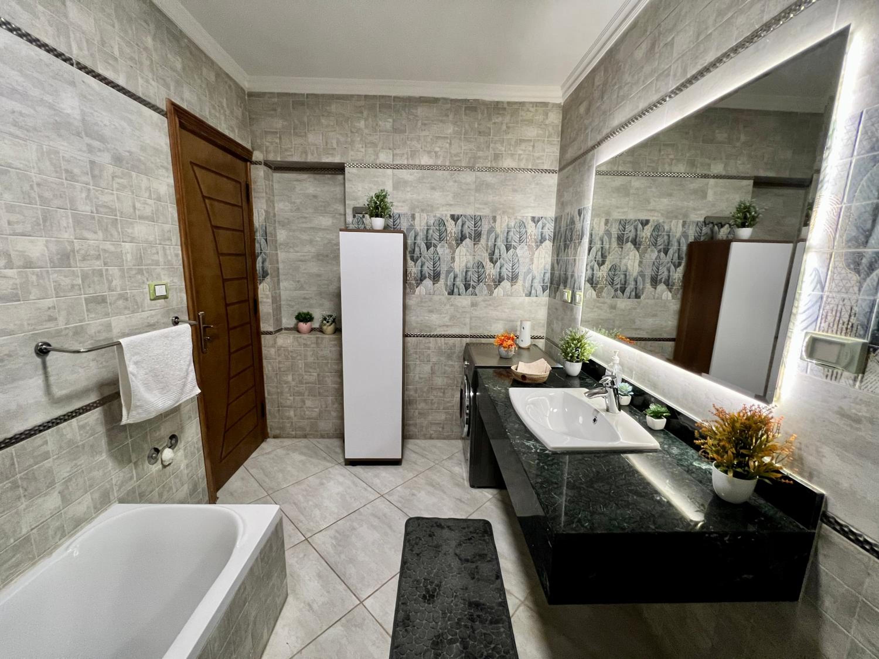 Modern 2BR Apartment in Maadi