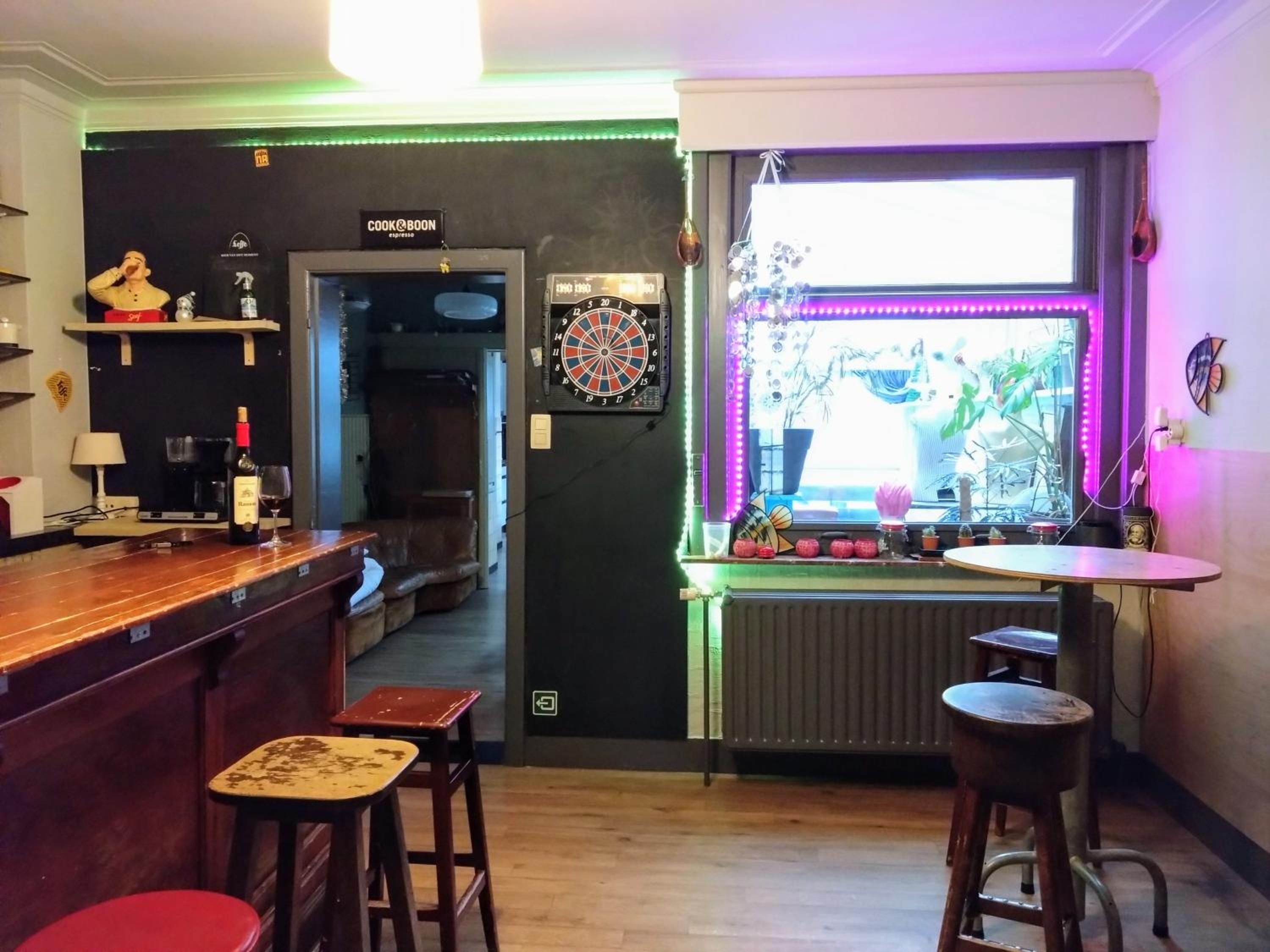 Vakantiewoning in Mol centrum met eigen bar 