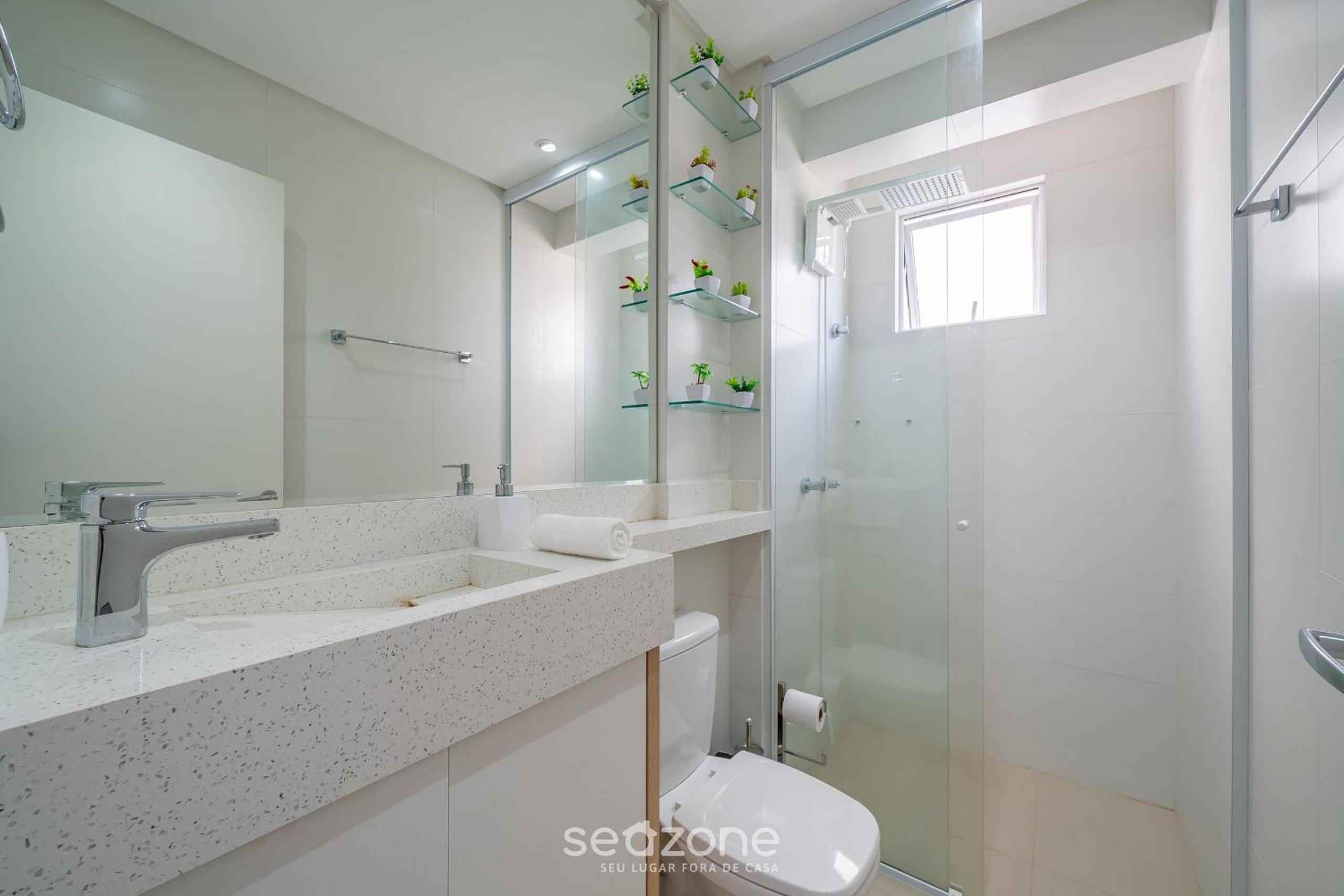 Apt w/ balcony & BBQ 400m from beach – DBR0805