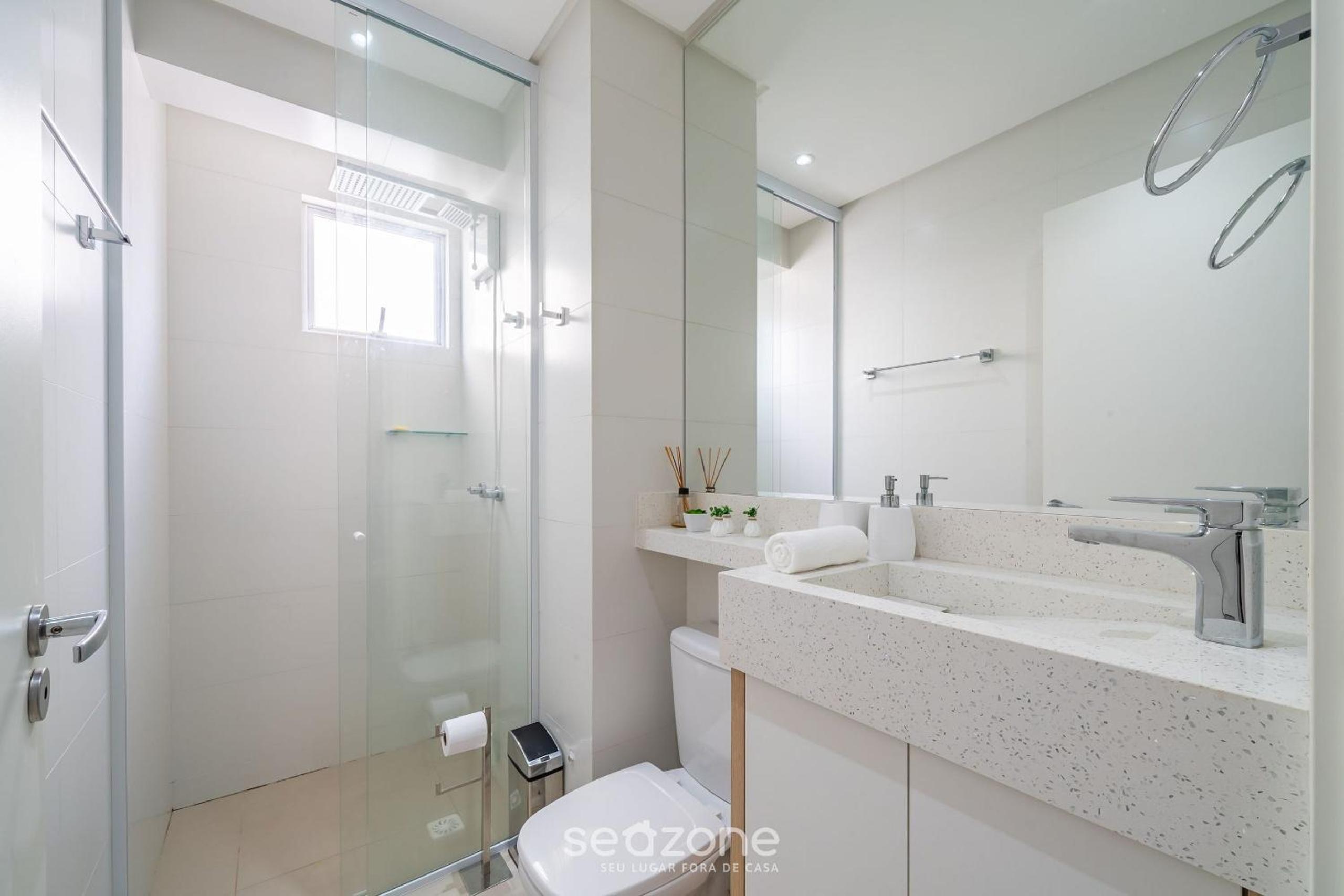 Apt w/ balcony & BBQ 400m from beach – DBR0805