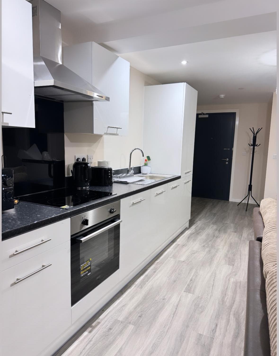 Luxury 2 bedroom Apartment in Manchester City Centre - FREE Parking view 2
