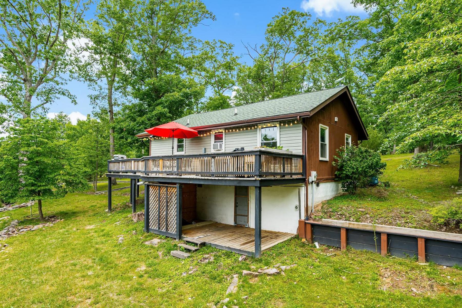 Modern w Mountain Views, Hot Tub, Deck & Fire Pit view 4