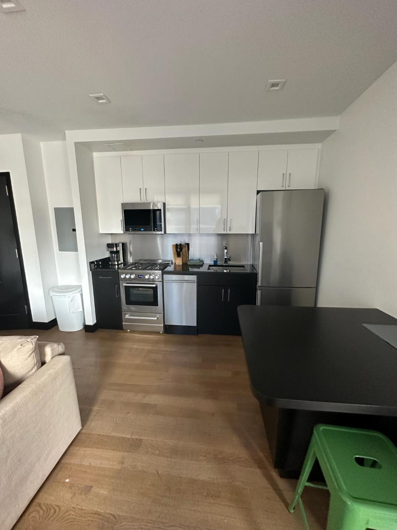 Cozy Loft at Chelsea West