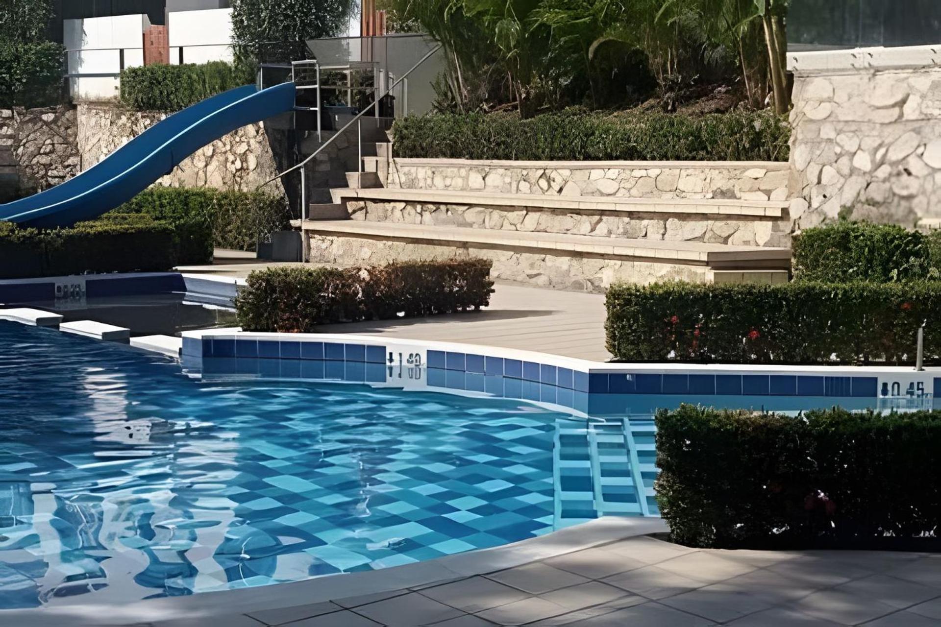 Casa mediterránea con piscina, aire, WI-FI y cocina