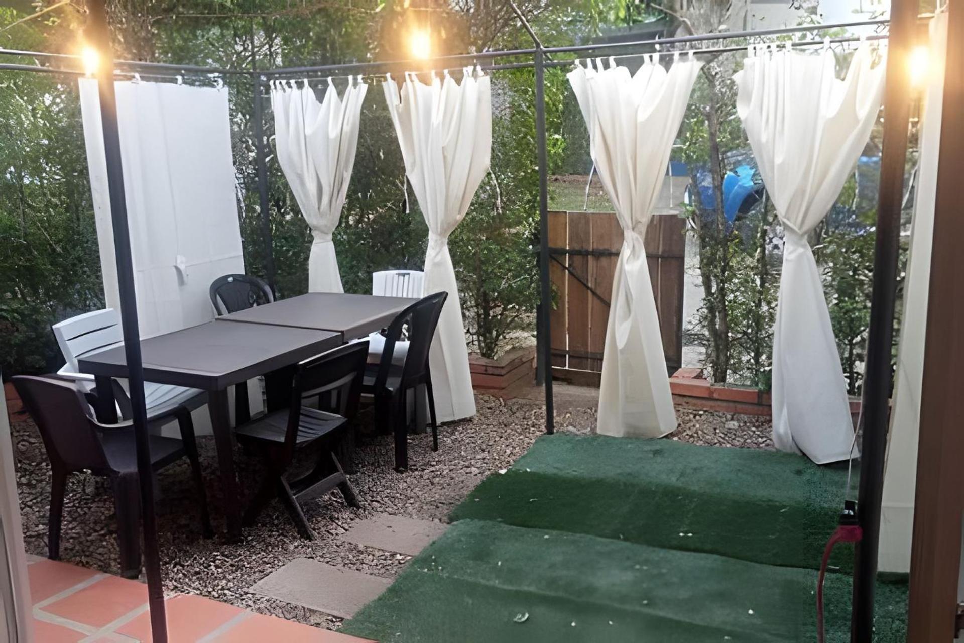 Casa mediterránea con piscina, aire, WI-FI y cocina