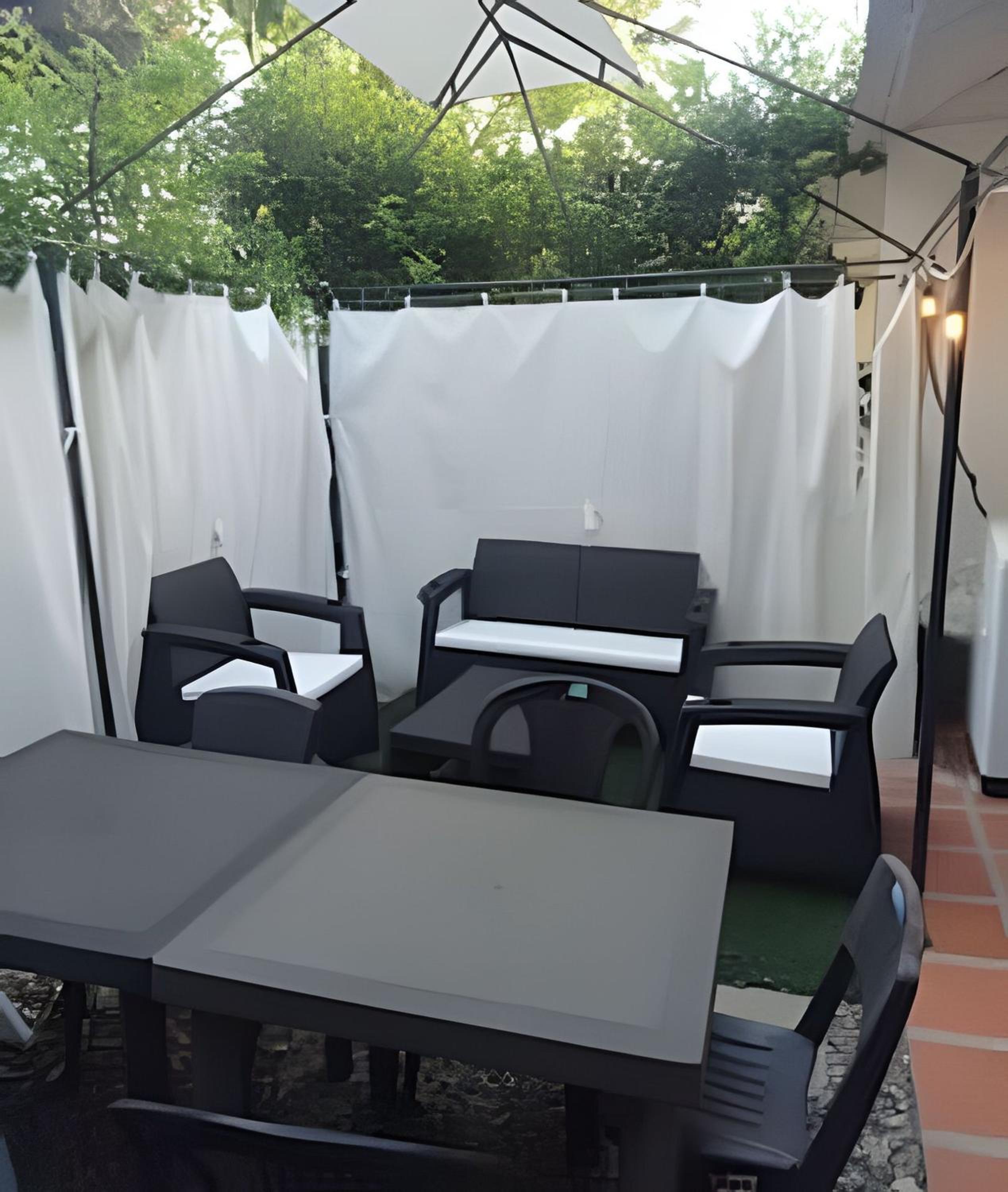Casa mediterránea con piscina, aire, WI-FI y cocina
