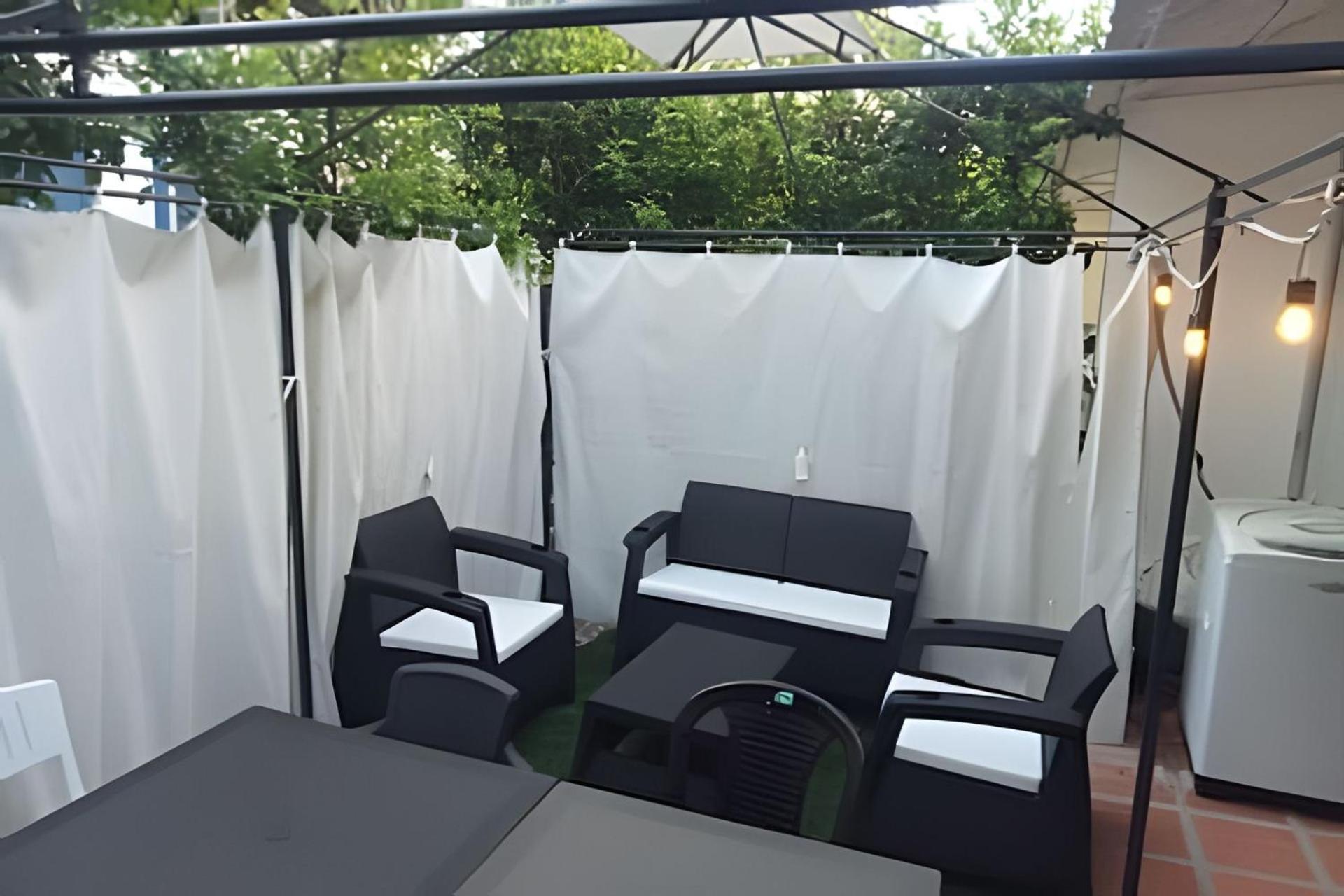 Casa mediterránea con piscina, aire, WI-FI y cocina