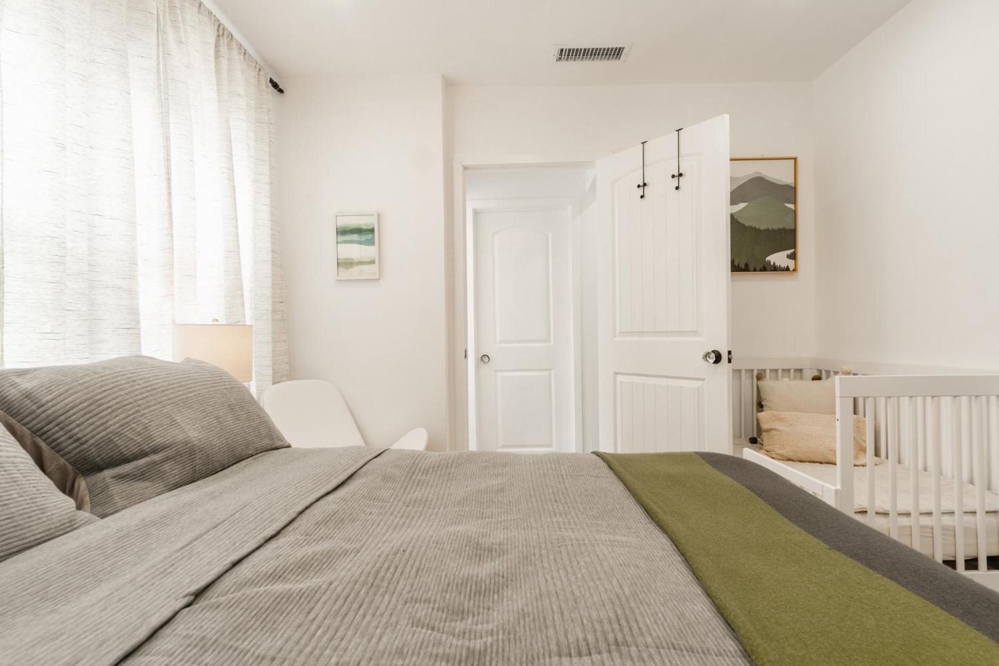 Stylish 4-Bedroom in Culver City Art District