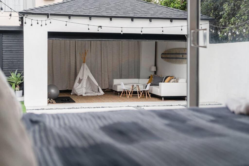 Stylish 4-Bedroom in Culver City Art District
