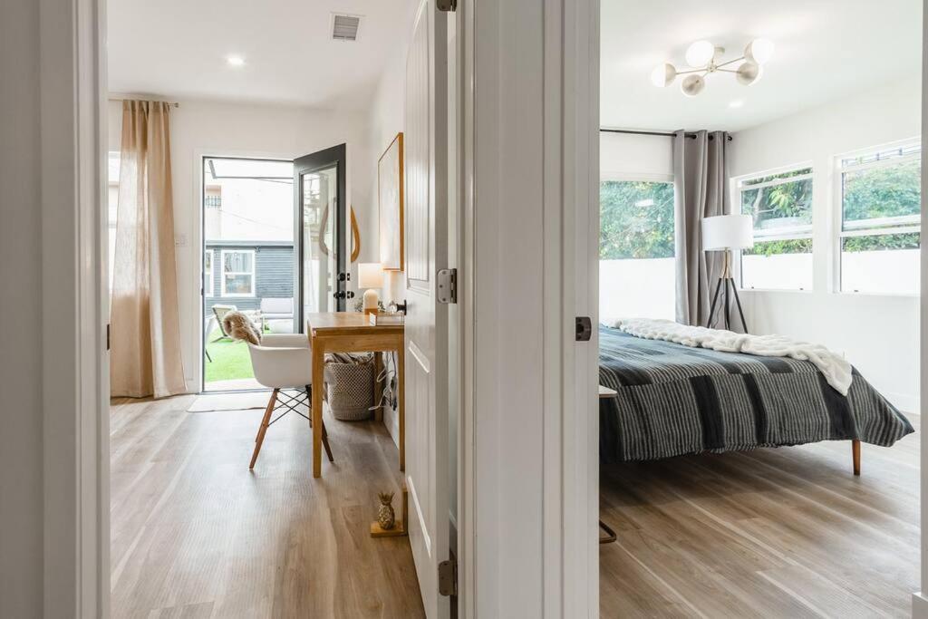 Stylish 4-Bedroom in Culver City Art District