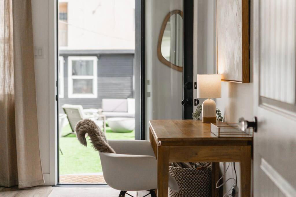 Stylish 4-Bedroom in Culver City Art District