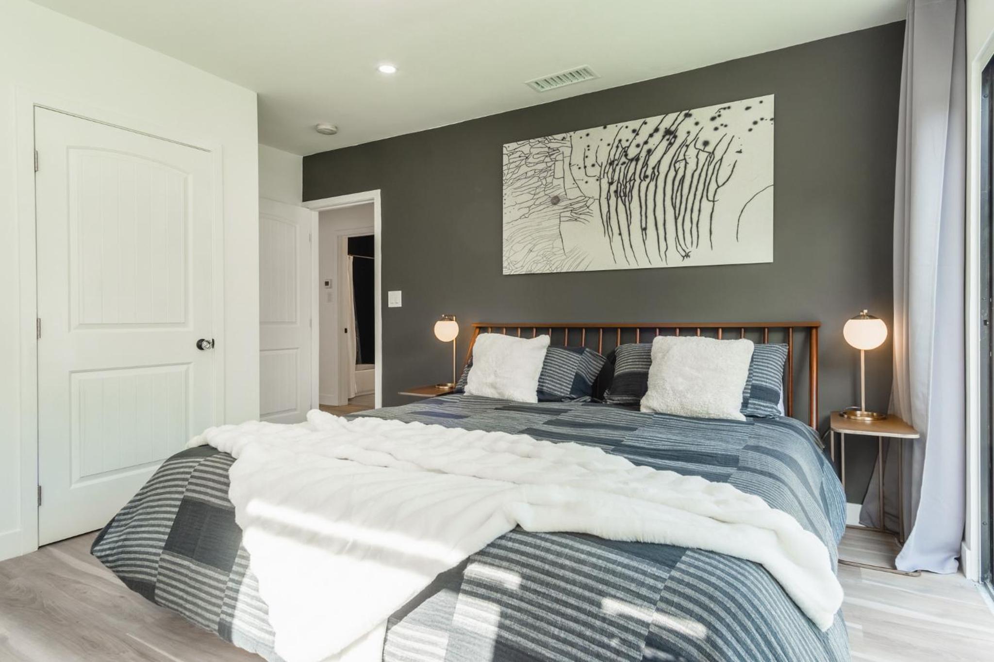 Stylish 4-Bedroom in Culver City Art District