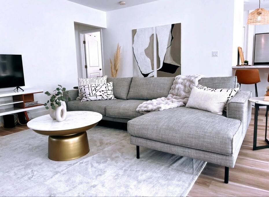 Stylish 4-Bedroom in Culver City Art District