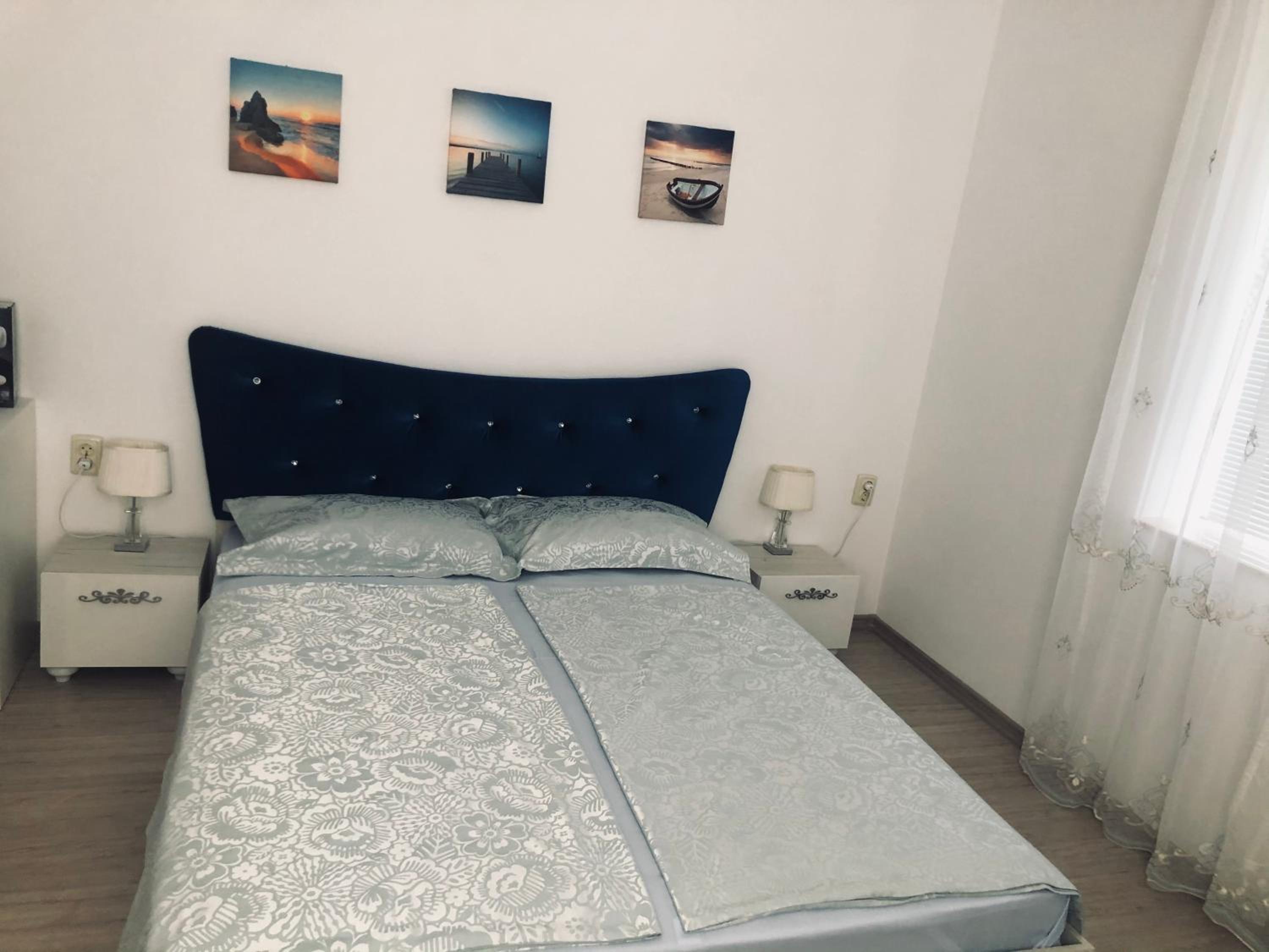 Bluemoon-Apartment with Parking