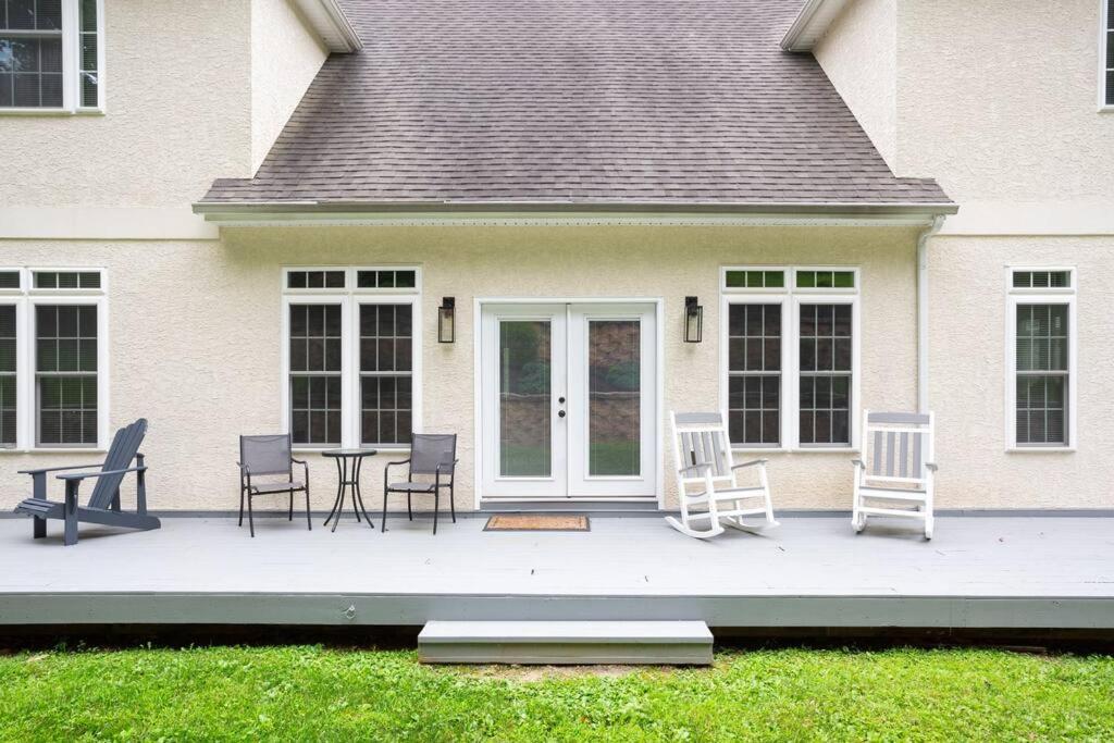 Wilmington Vacations - Pike Creek Palace 6 Bedrooms with 5 King beds Villa in Wilmington's Chateau Country - Property Image 82