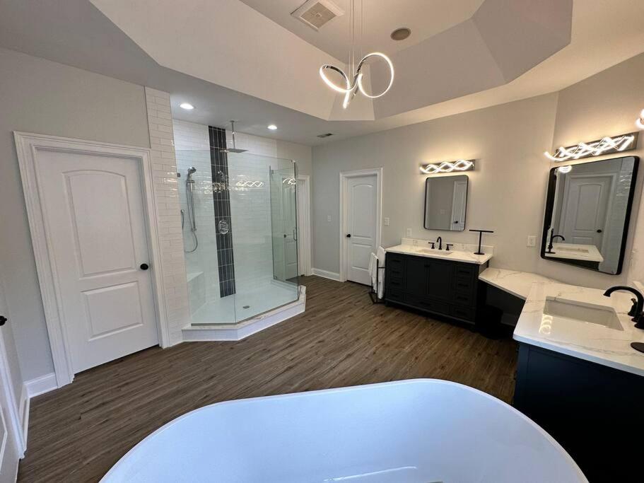 Wilmington Vacations - Pike Creek Palace 6 Bedrooms with 5 King beds Villa in Wilmington's Chateau Country - Property Image 22
