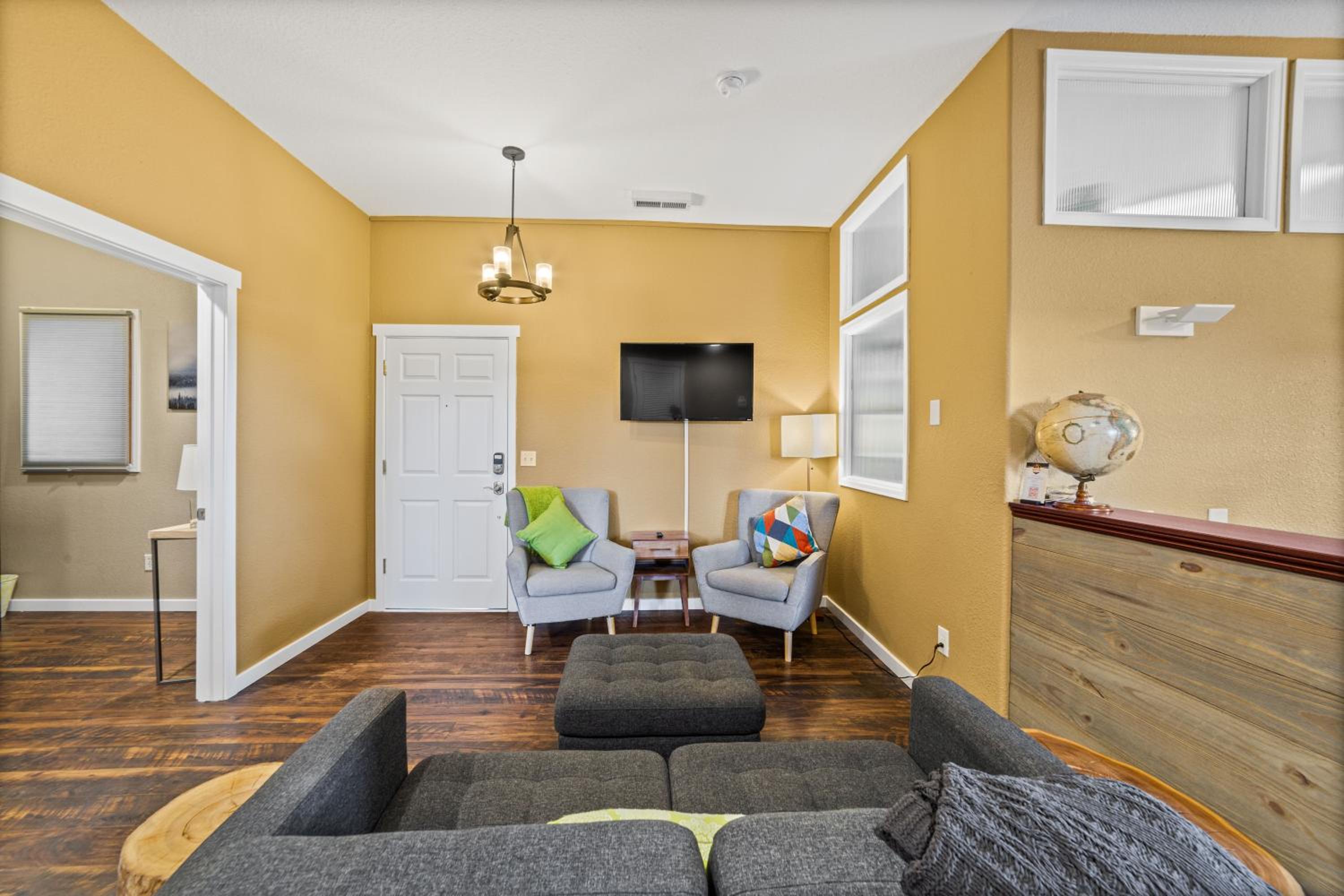 Downtown Modern Condo Inside the Historic St Regis view 4