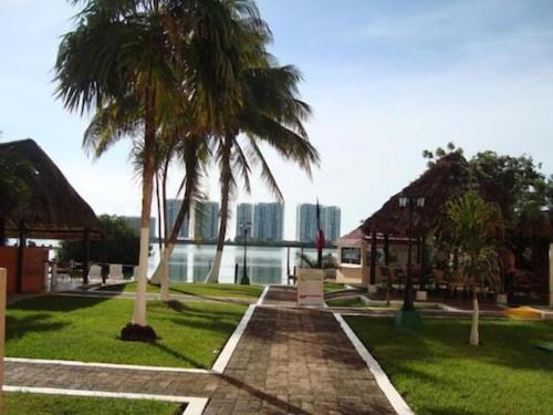 Royal lagoon room