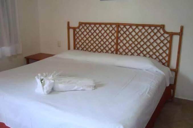 Royal lagoon room