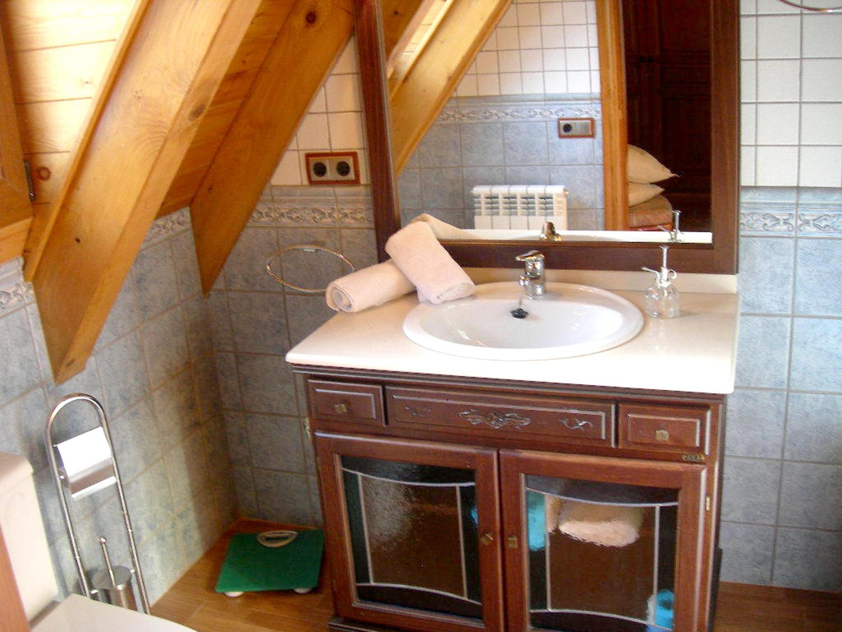 Charming Chalet in Viella, Mountain View