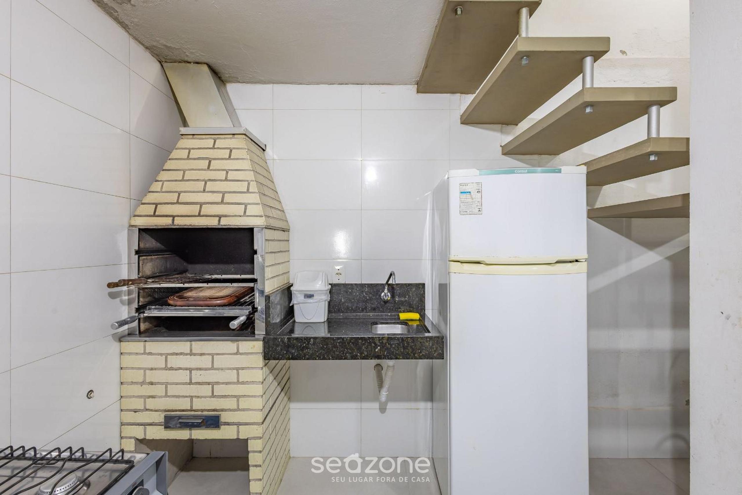 3BR Beachfront House w/ BBQ APC2200