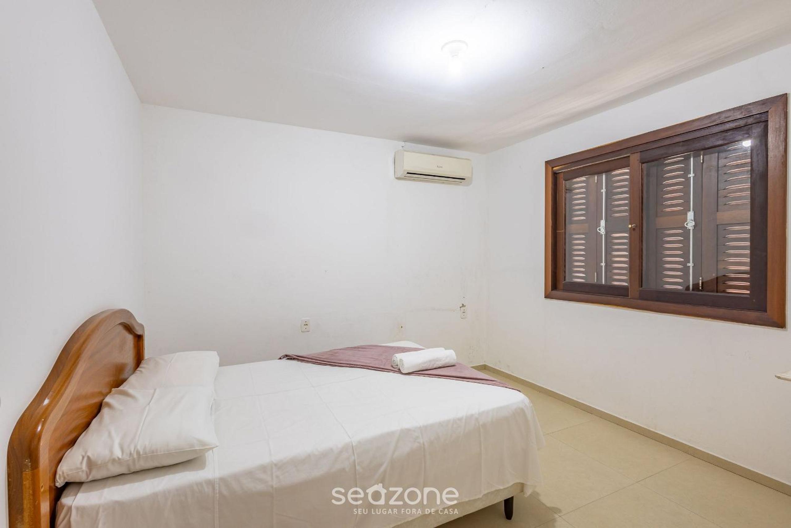 3BR Beachfront House w/ BBQ APC2200
