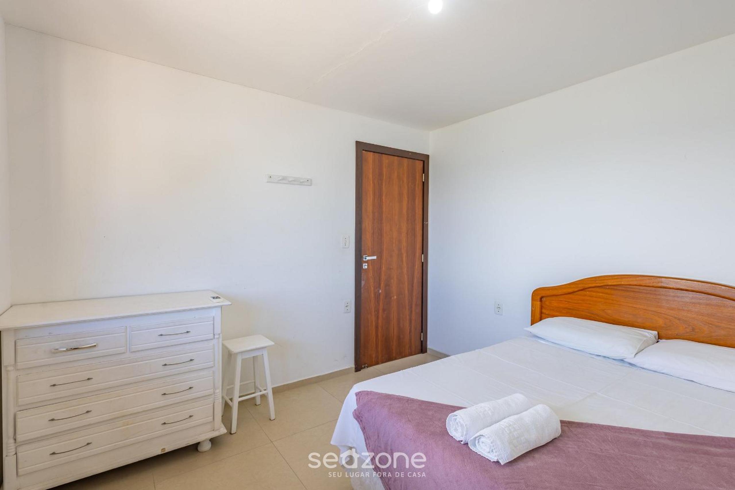 3BR Beachfront House w/ BBQ APC2200