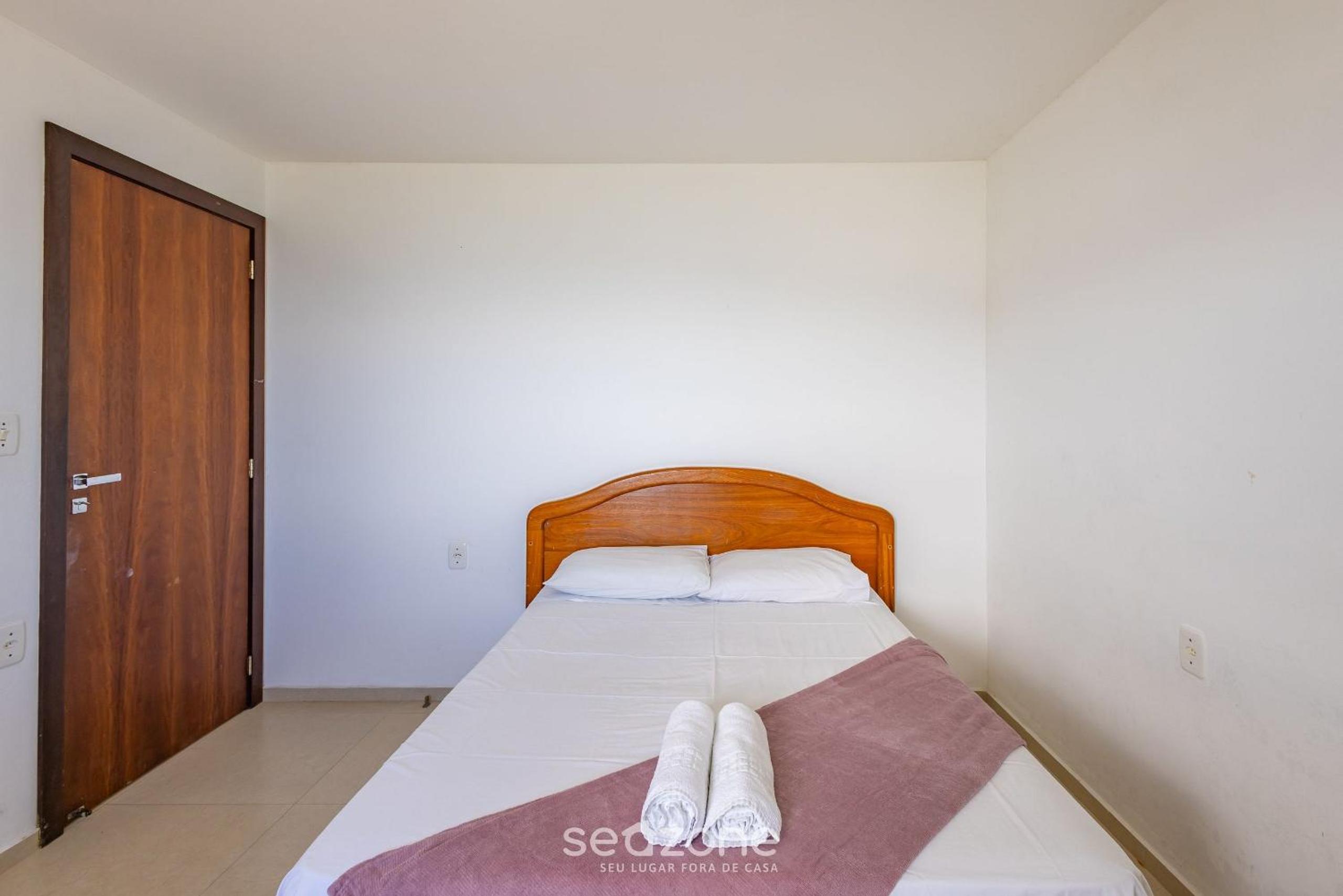 3BR Beachfront House w/ BBQ APC2200