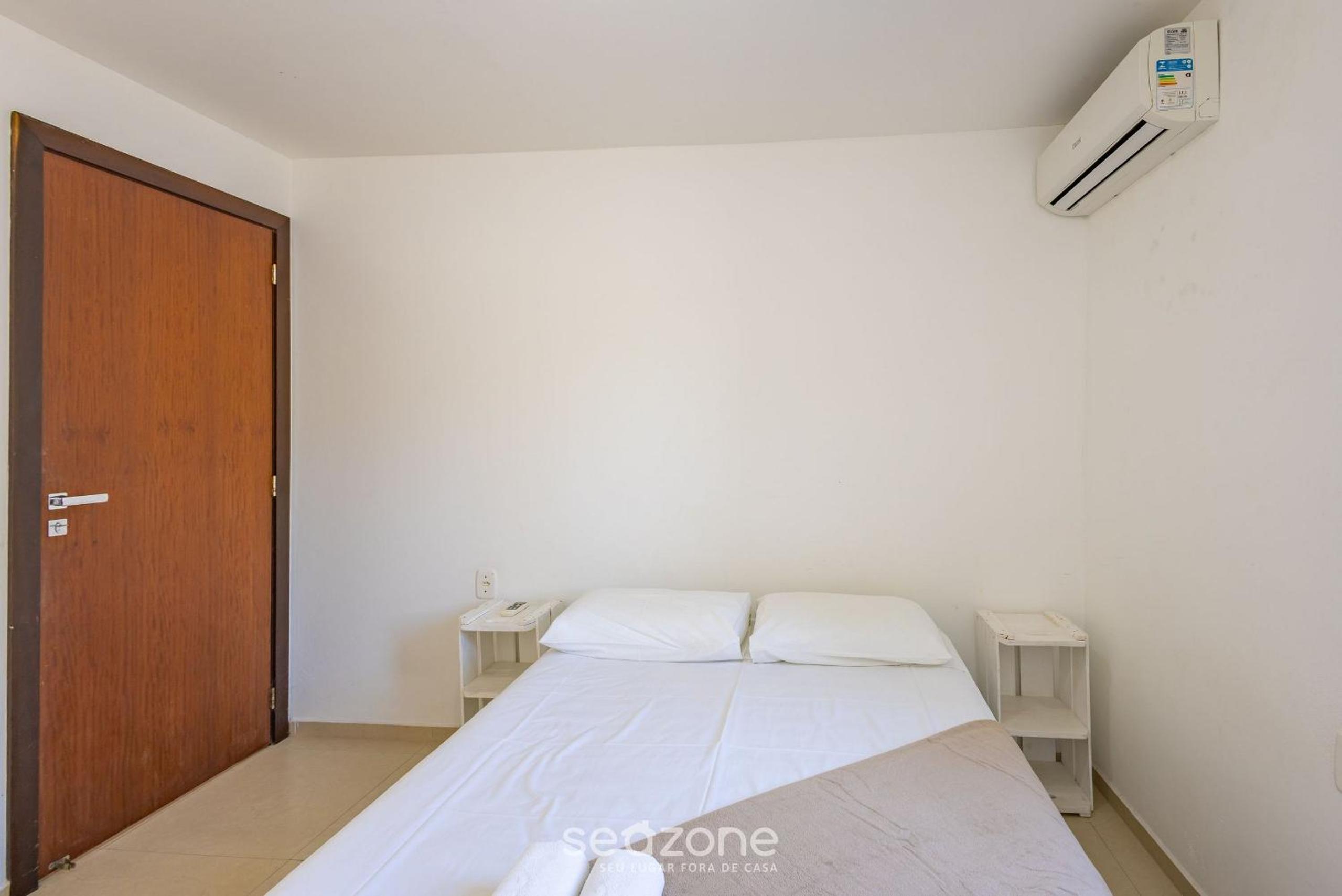 3BR Beachfront House w/ BBQ APC2200